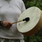 Nathalie Borg énergéticienne bien être. Séances énergétiques et autres prestations en cabinet (Sainte-Catherine, près de Lyon, Rhône) ou à domicile, en présentiel ou à distance. Je vous propose Reiki, Champ mental, Communication animale, Calinothérapie et Balades connexion.